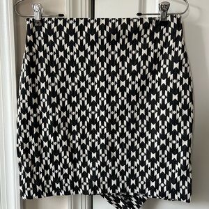 H&M Black and White Patterned Women's Body-Con Skirt